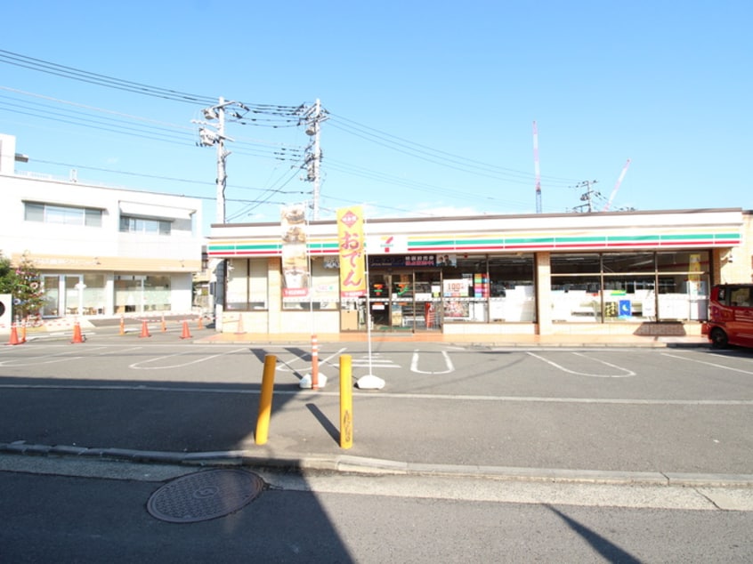 セブンイレブン 長津田駅西口店(コンビニ)まで378m セジュールエスト弐番館