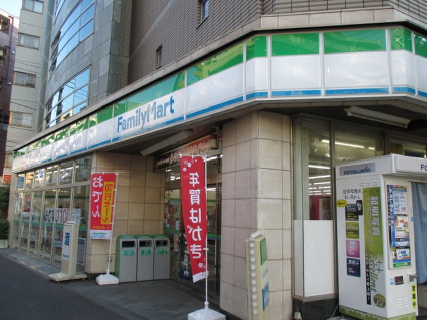 ファミリーマート(コンビニ)まで350m セシーズイシイ16