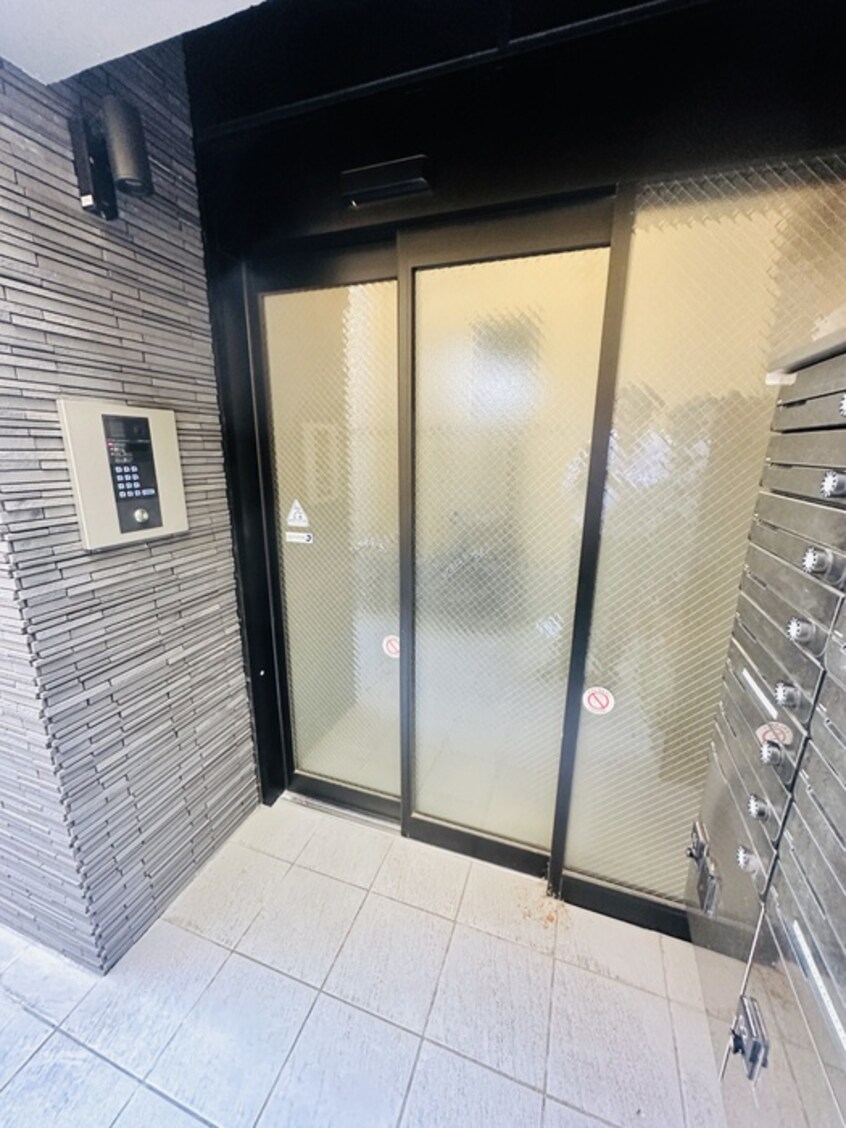 エントランス部分 ブライトツー