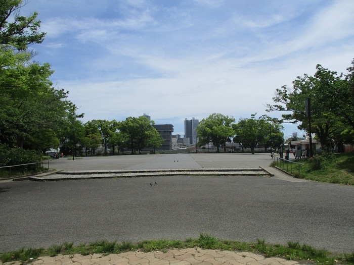 反町公園(公園)まで950m ｸﾞﾘﾌｨﾝ横浜･ﾍﾞｲｸﾞﾗﾝﾃﾞ弐番館402