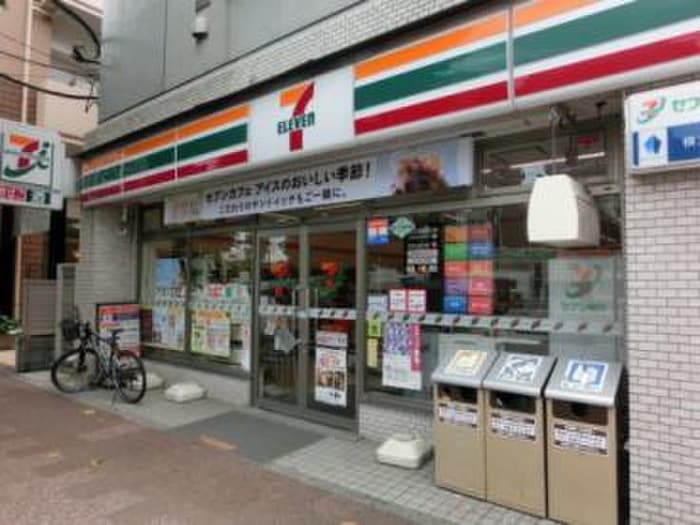 セブンイレブン(コンビニ)まで350m ｸﾞﾘﾌｨﾝ横浜･ﾍﾞｲｸﾞﾗﾝﾃﾞ弐番館402