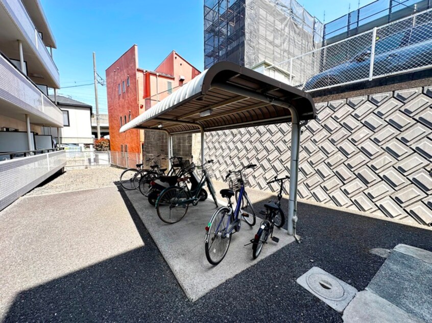 駐輪場 アイセイ エフ