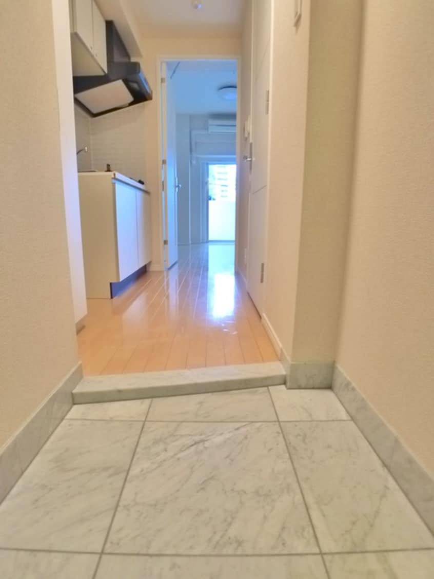 玄関 メインテラス上野