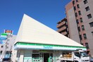 ファミリーマート　東久留米本町店(コンビニ)まで367m エメラルドセブン