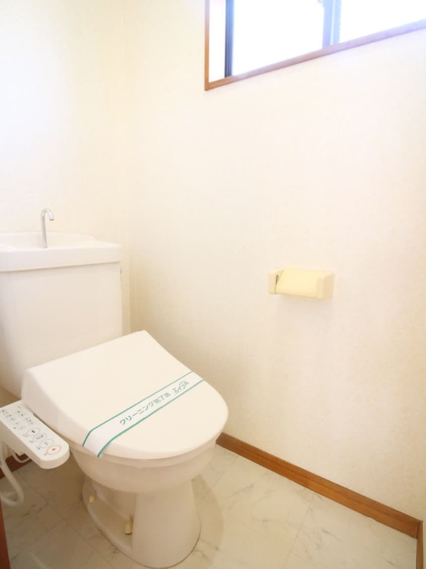 トイレ メゾンハタノ