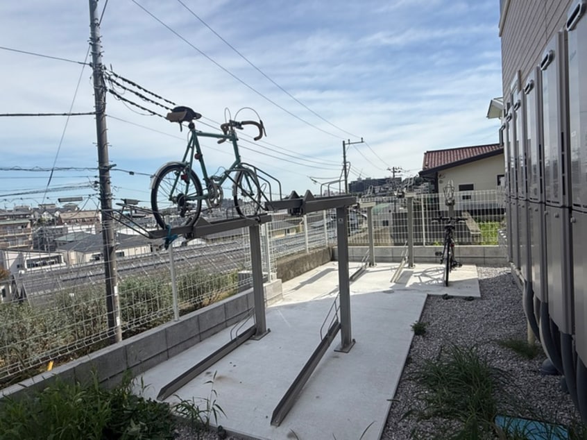 駐輪場 アートハウス東海大学前