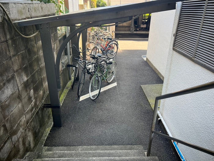 駐輪場 共栄町田ビル