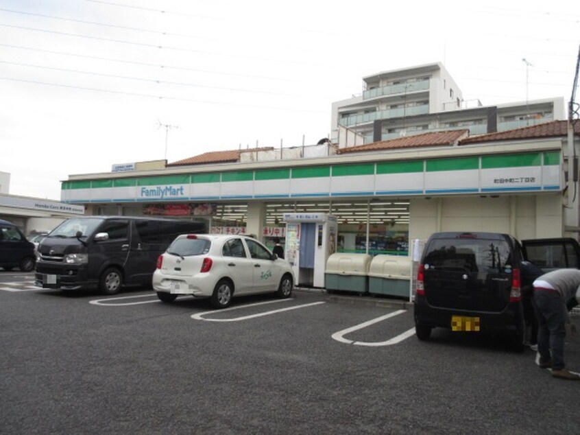ファミリーマート中町2丁目店(コンビニ)まで25m 共栄町田ビル