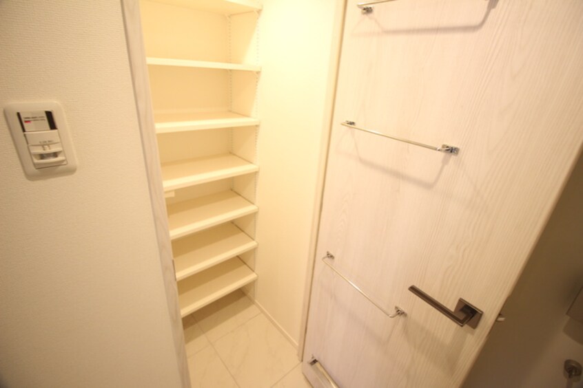 収納 コンフォリア滝野川