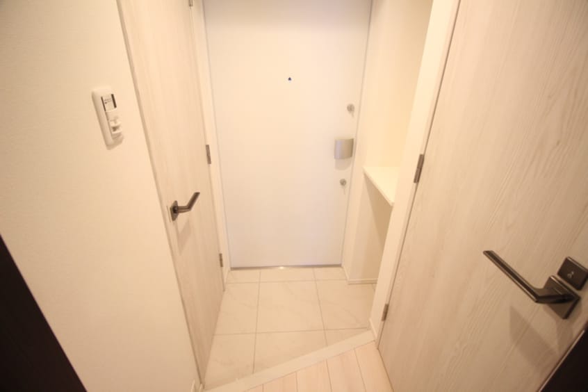 玄関 コンフォリア滝野川