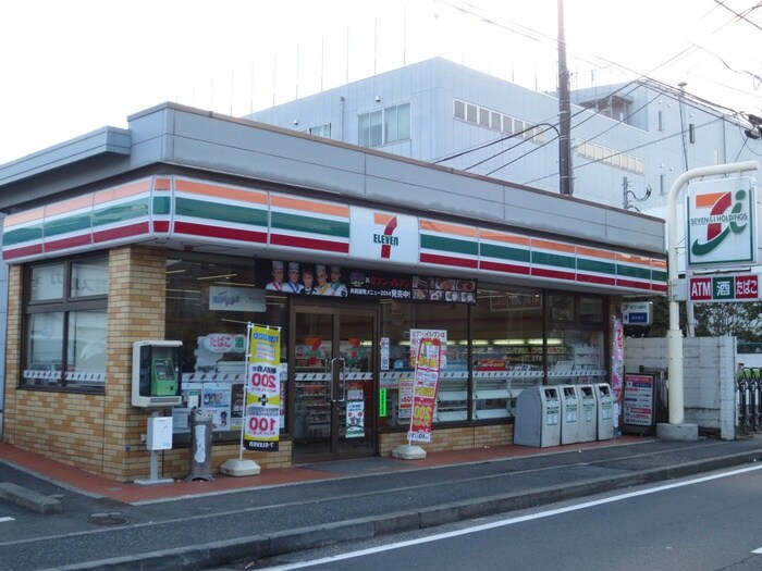 セブンイレブン横浜新吉田町貝塚店(コンビニ)まで560m ハイツラフィネ