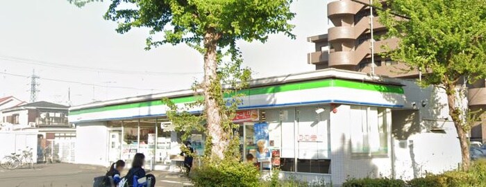 ファミリーマート(コンビニ)まで320m エクセルコ－ト淵野辺