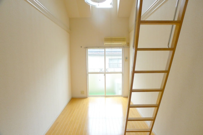 居室 ＨＥＢＲＯＮ