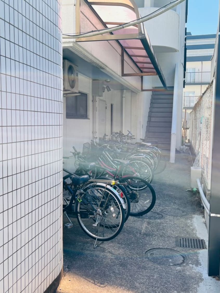 駐輪場 アンビションビレッジ