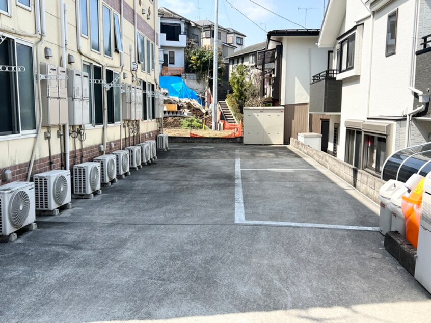 駐車場 横浜ヒルズ