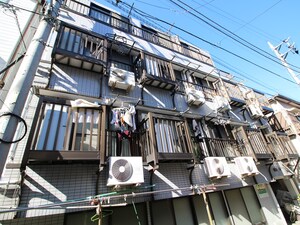 栄光ハイツ