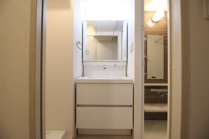 洗面 T legendaire護国寺WEST