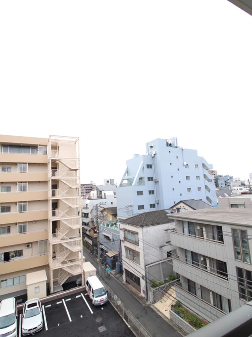 室内からの展望 相川マンション