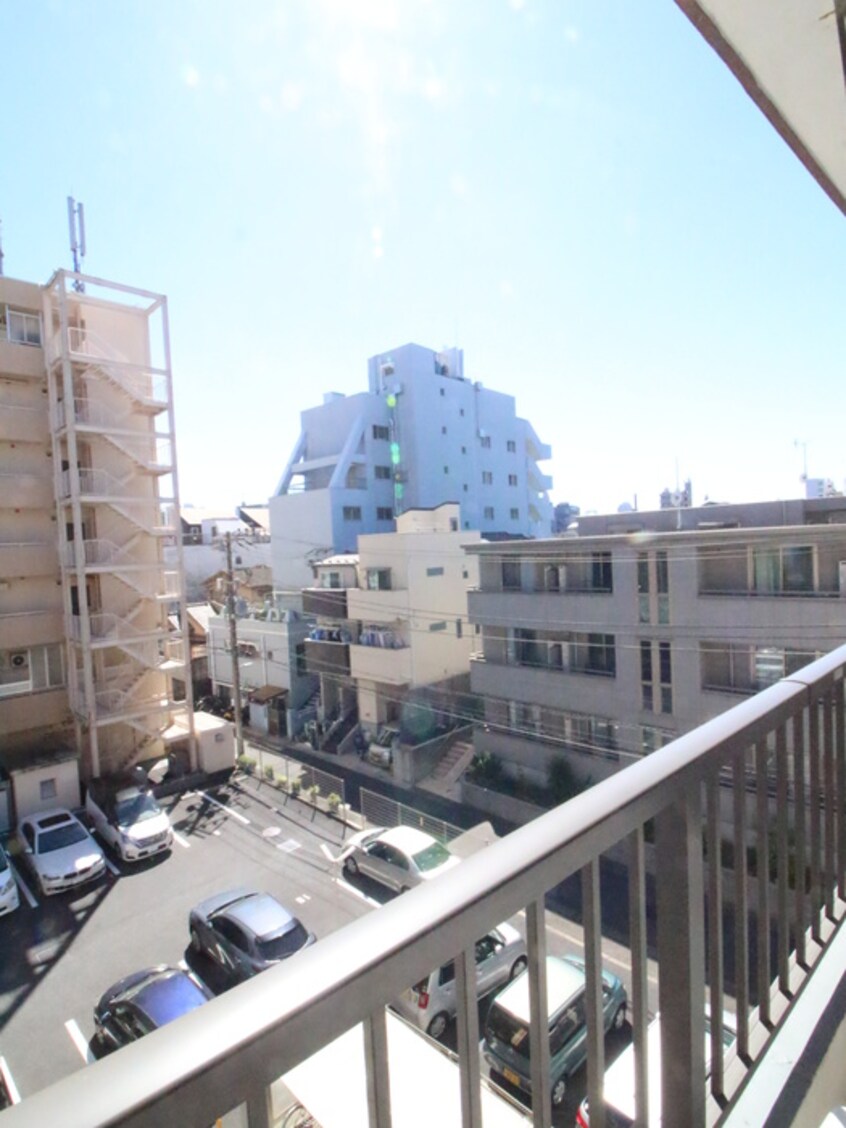 室内からの展望 相川マンション