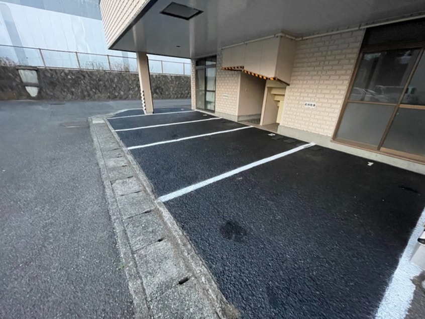 駐車場 りんごハウス湘南