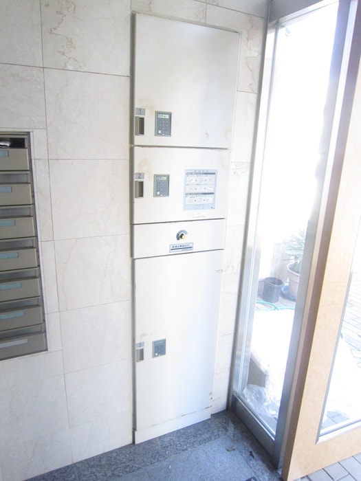 エントランス部分 本町ヒロビルⅡ