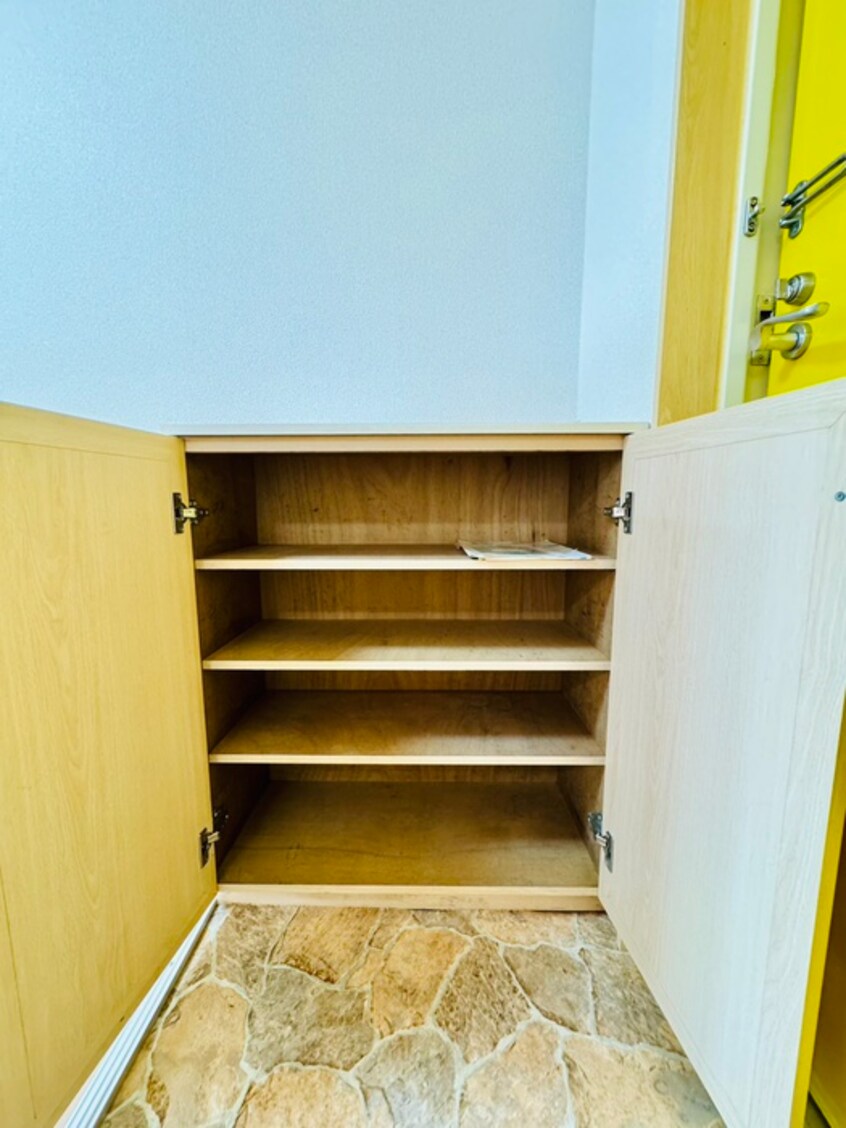 靴箱 リバティ明王