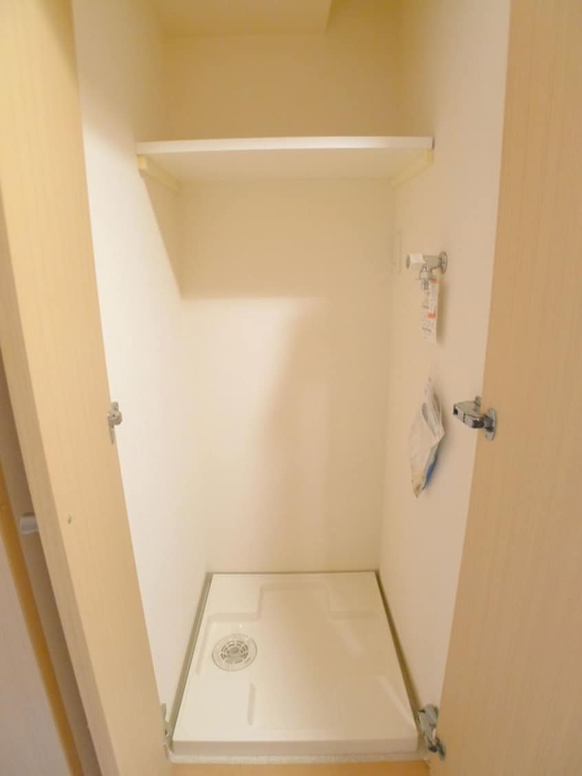 洗濯機置場 グランフォース綾瀬