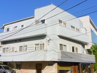 シェ・メ－ル・モ－リ