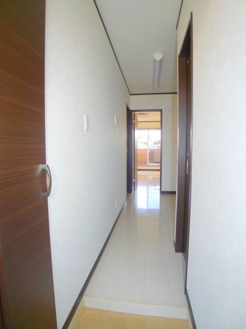 廊下 グランシャルム勝田台