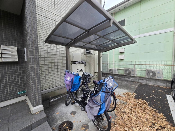 駐輪場 アムール