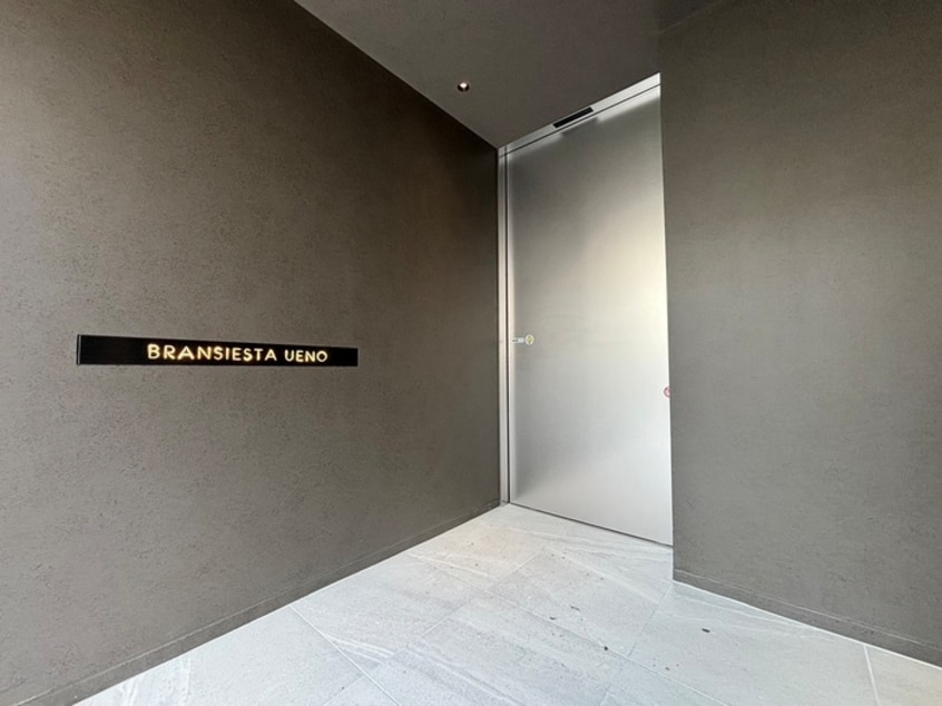 エントランス部分 ブランシエスタ上野