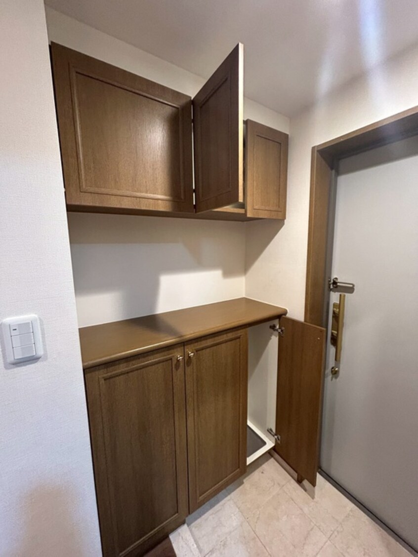 靴箱 ヴェラハイツ松戸岩瀬(202)