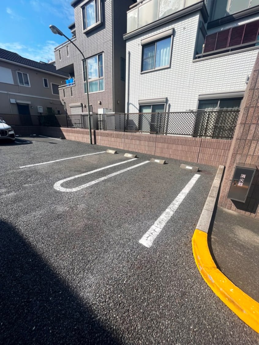 駐車場 東川口ガーデンプラザ六番館
