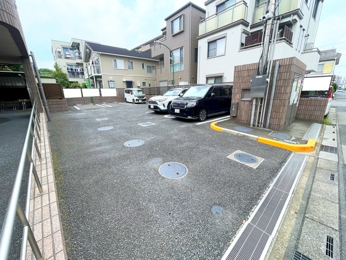駐車場 東川口ガーデンプラザ六番館