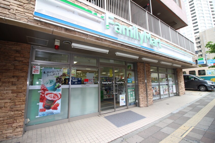 ファミリーマート高輪１丁目店(コンビニ)まで3m アルブル高輪