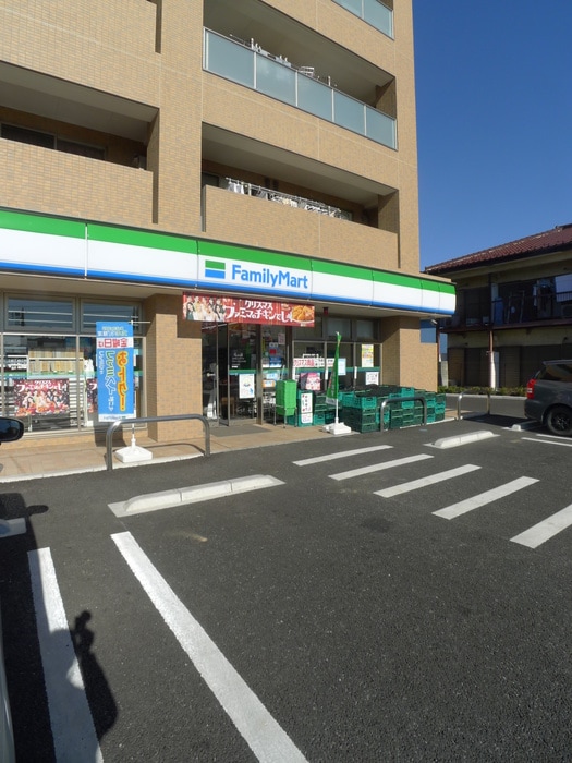 ファミリーマート(コンビニ)まで50m フォルトゥーナＳ