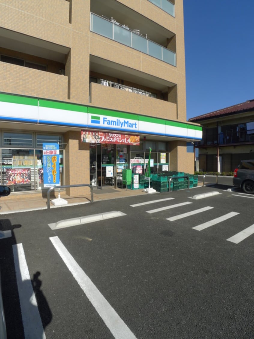 ファミリーマート(コンビニ)まで50m フォルトゥーナＳ