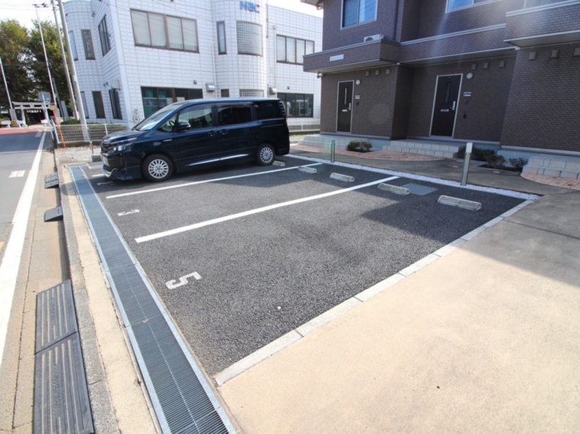 駐車場 エピナールイースト