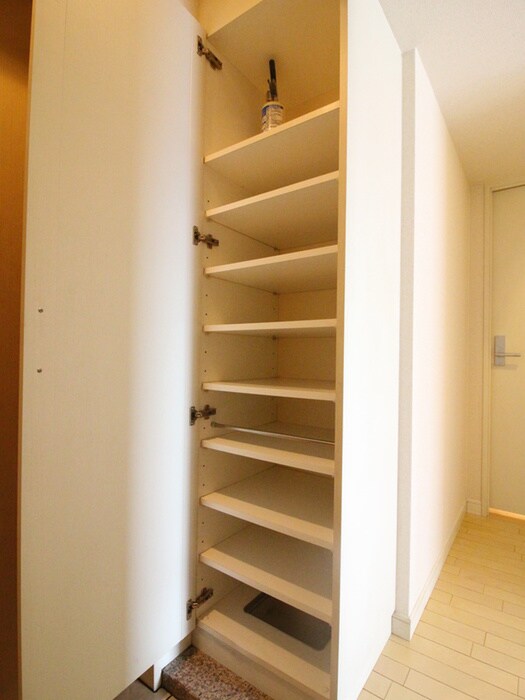 靴箱 フォレシティ六本木