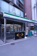 ファミリーマート(コンビニ)まで27m フォレシティ六本木