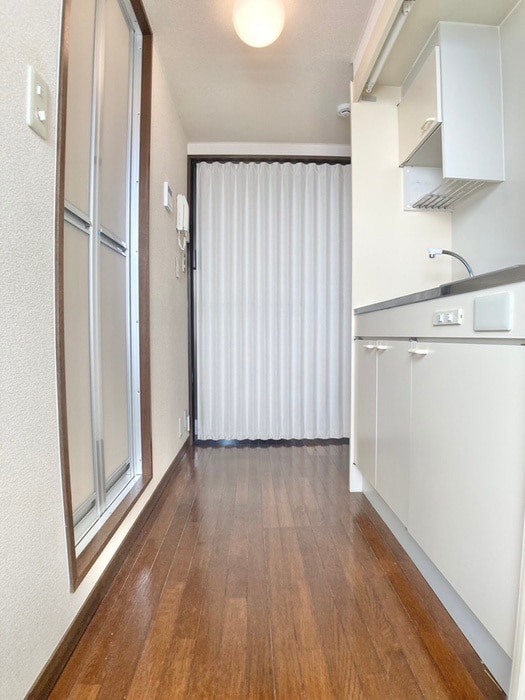 廊下 メゾンタケバ