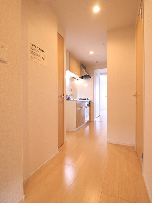 廊下 ホワイトマーベル