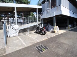 バイク置き場