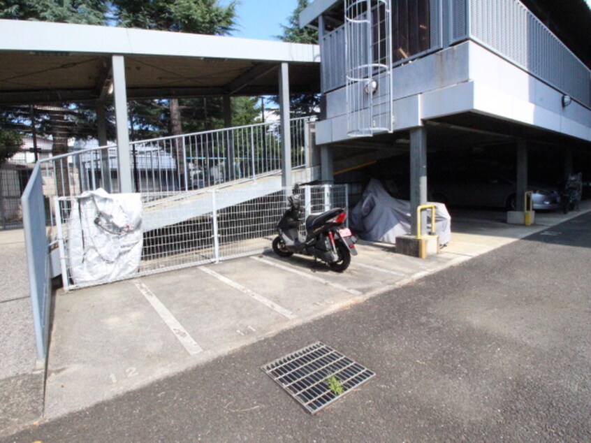 バイク置き場 フィ－ル天神町３号館