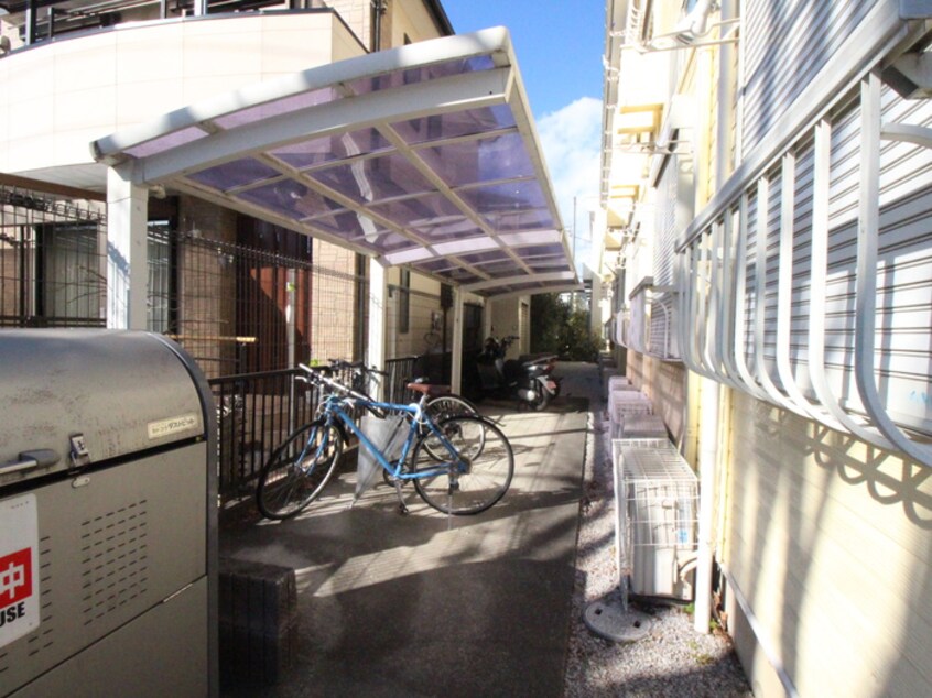 駐輪場 ロッシェル千代田