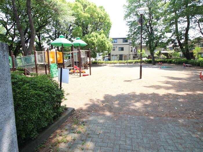 富士見公園(公園)まで212m ロッシェル千代田