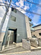 アクシ－ズ新都心の外観