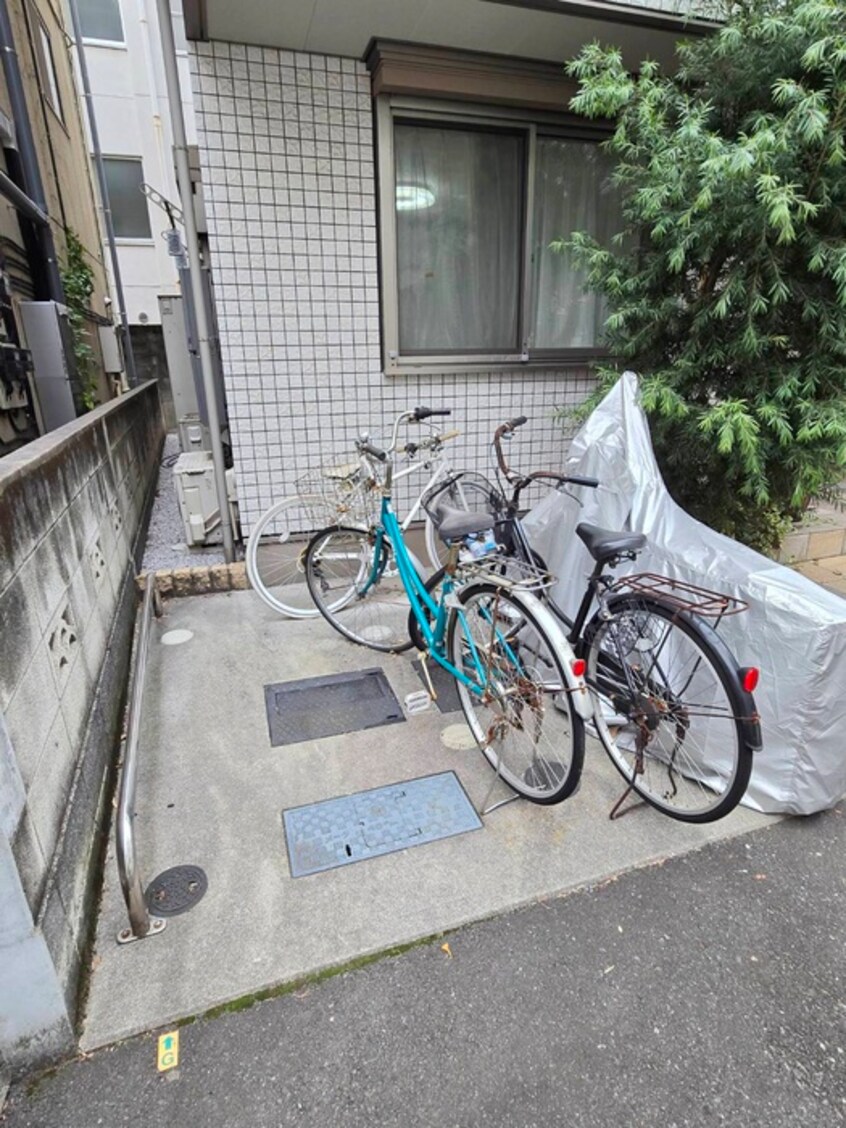 駐輪場 飯田橋ハウス