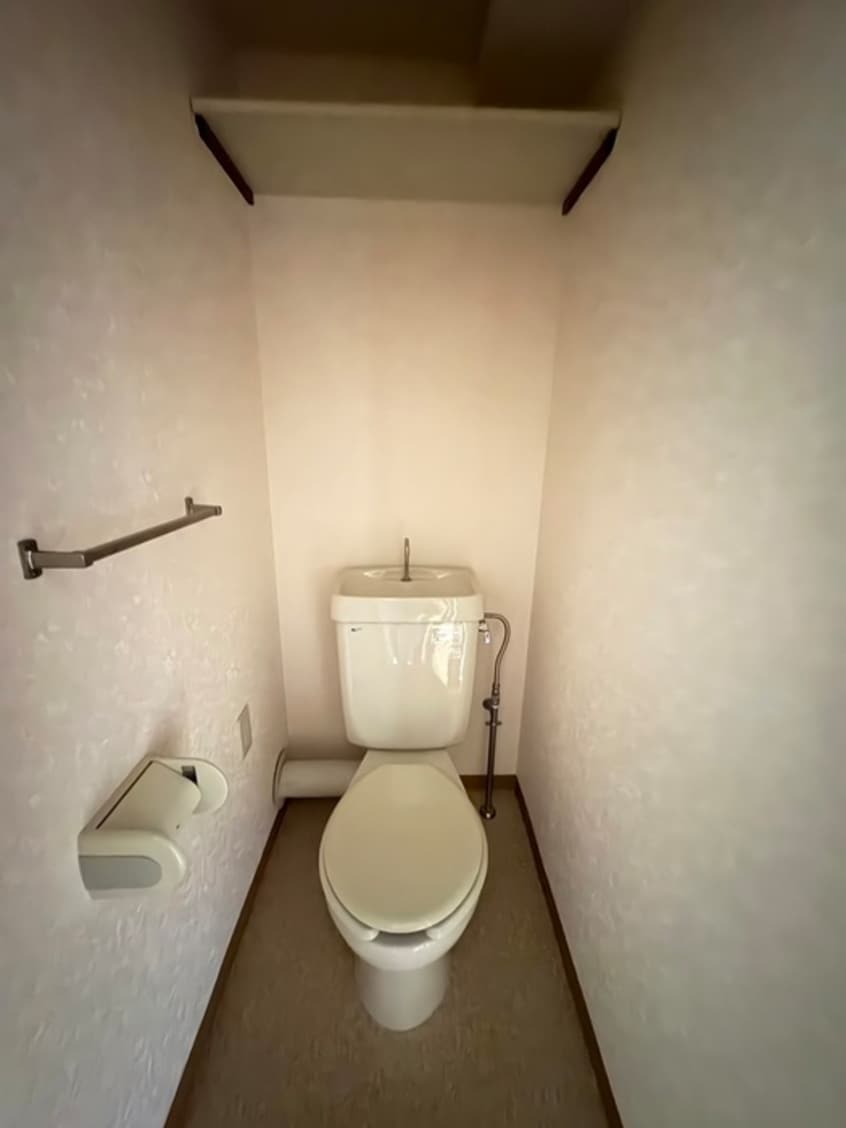 トイレ カ－サエストゥペンダ