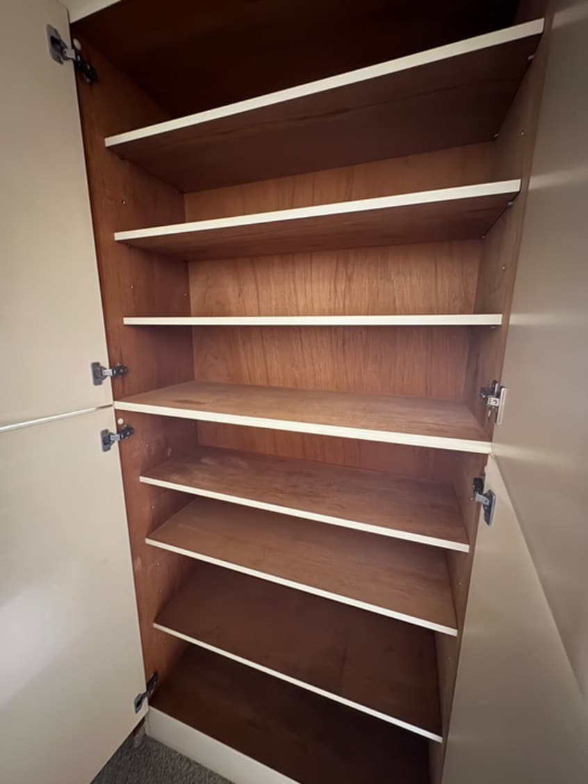 靴箱 カ－サエストゥペンダ